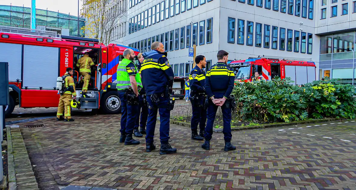 Brandlucht in ziekenhuis door kortsluiting - Foto 7