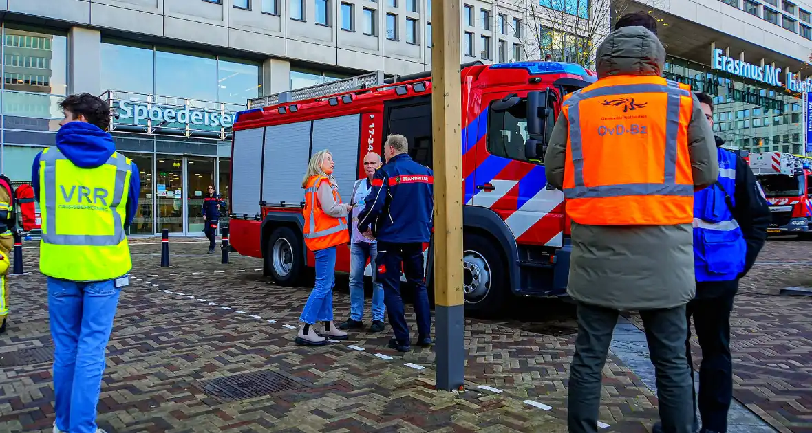 Brandlucht in ziekenhuis door kortsluiting - Foto 8