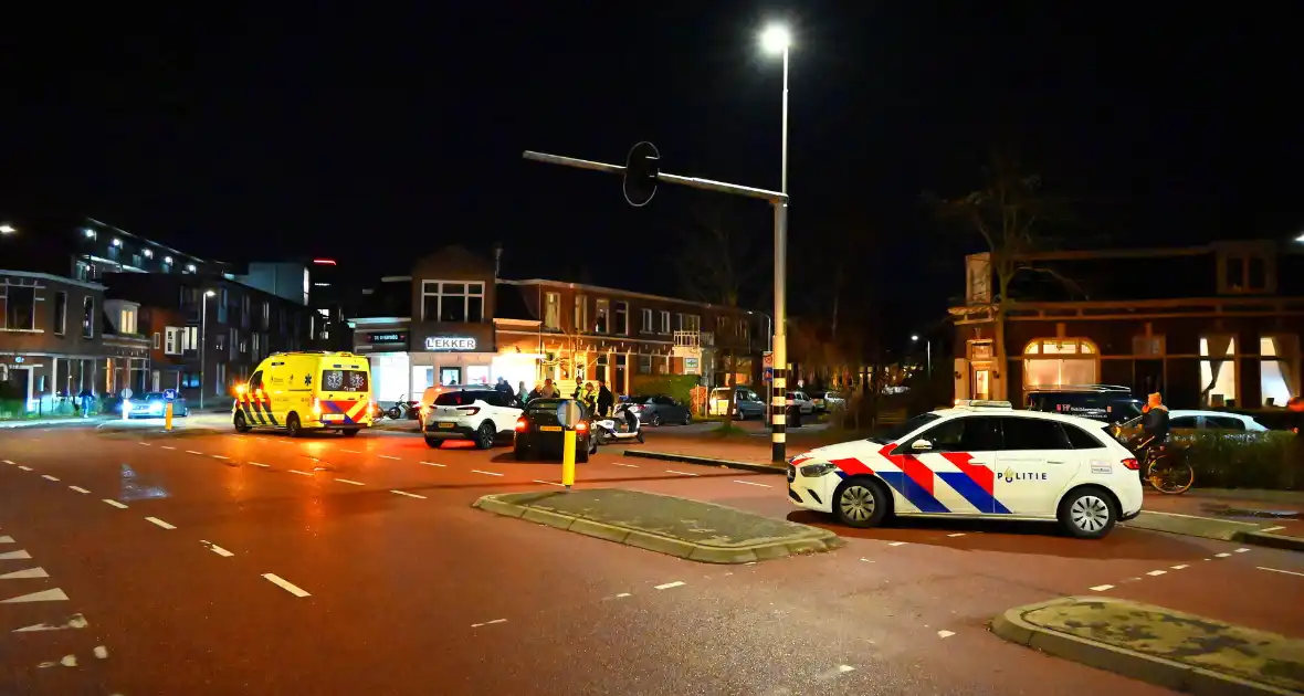 Fietser, scooterrijder en automobilist in botsing - Foto 3