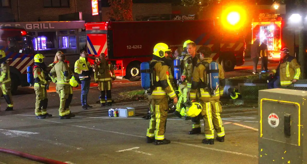 Brand in parkeergarage: aanzienlijke schade en evacuaties - Foto 4