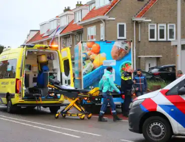 Fietser geschept door supermarkt bezorger