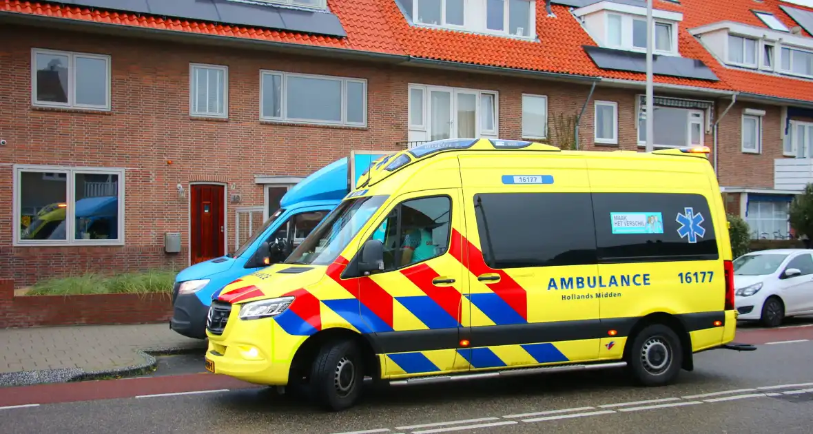 Fietser geschept door supermarkt bezorger - Foto 3