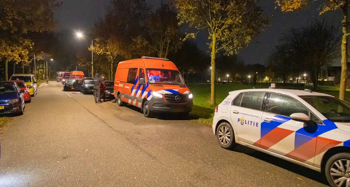 Specialistisch eenheden ingezet voor persoon op dak - Foto 3