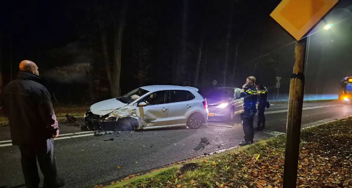 Drie auto's fiks beschadigd bij ongeval