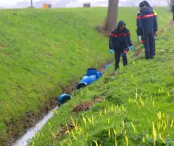 Verdachte vaten aangetroffen in sloot