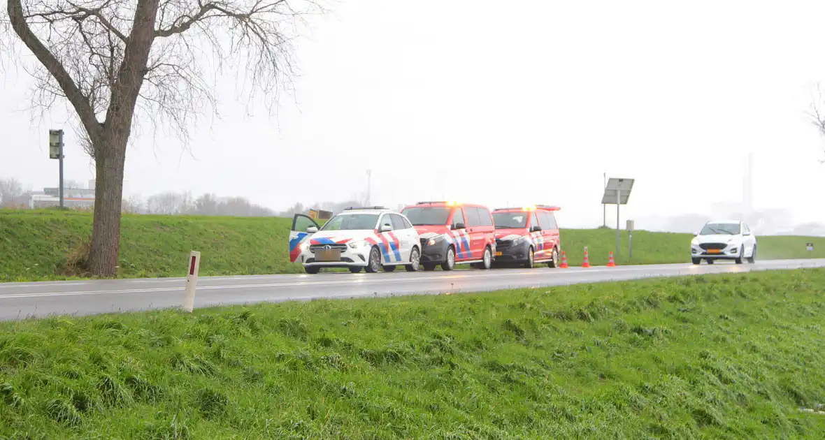 Verdachte vaten aangetroffen in sloot - Foto 3