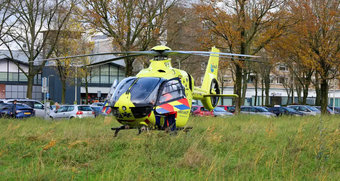 Persoon zwaargewond na val van grote hoogte - Foto 1