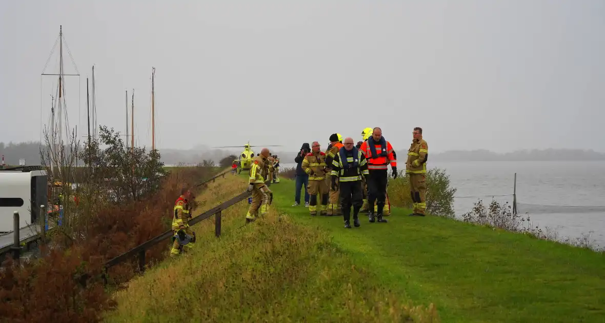 Overleden persoon aangetroffen na melding persoon te water - Foto 3