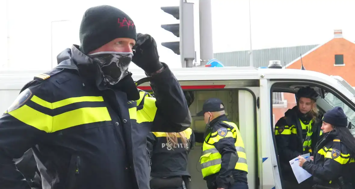 Meerdere aanhouding bij wapenbeurs Ahoy - Foto 17