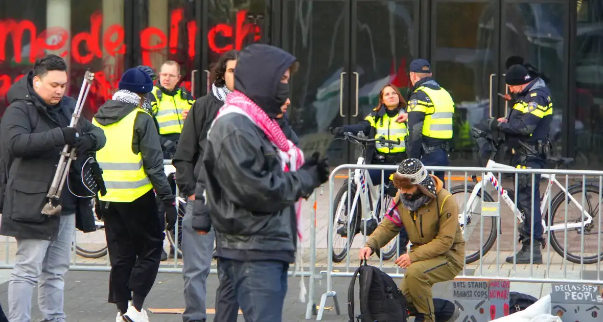 Meerdere aanhouding bij wapenbeurs Ahoy - Foto 2