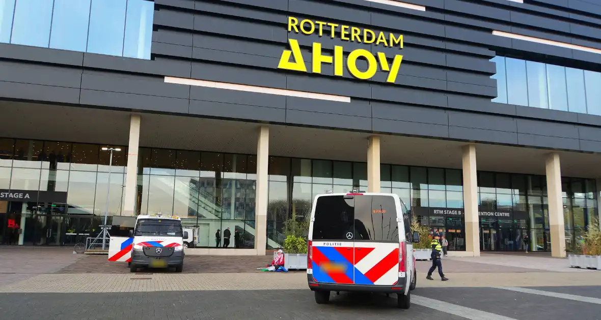 Meerdere aanhouding bij wapenbeurs Ahoy - Foto 4