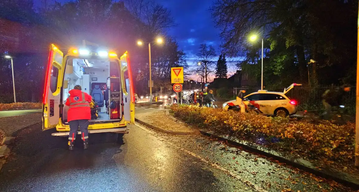 Weer aanrijding op horror-rotonde - Foto 4