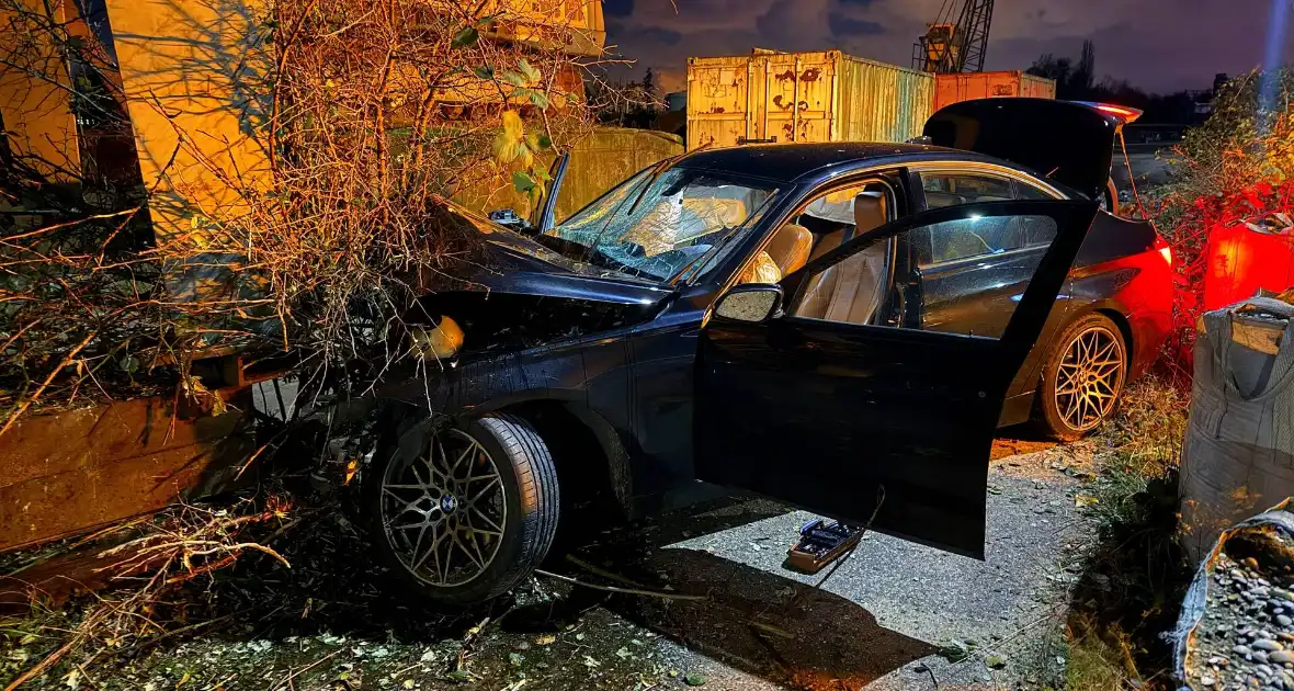 Automobilist slaat op de vlucht na botsing