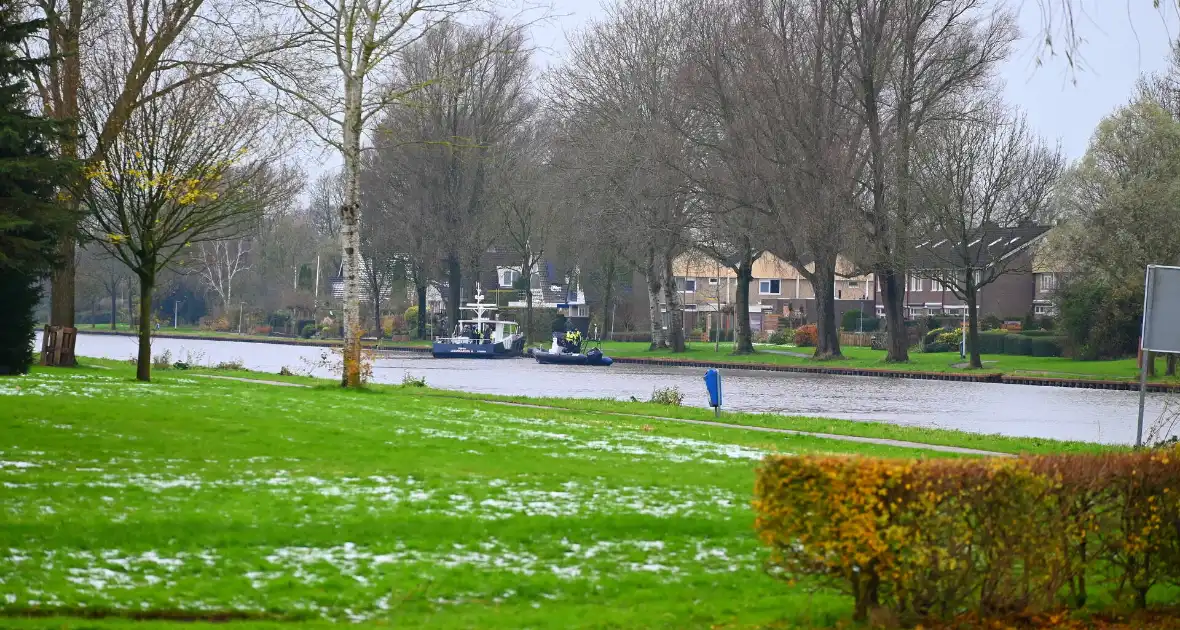 Politie doet onderzoek naar een lijkvinding - Foto 5