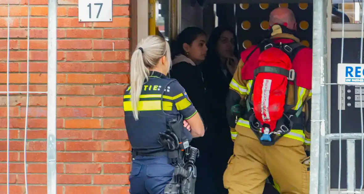 Brandweer onderzoekt benzine lucht en treft lekkende scooter aan - Foto 2