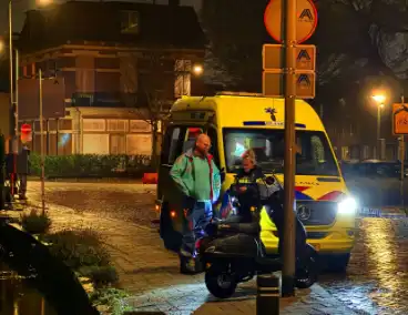 Scooterrijder glijd uit bij bussluis