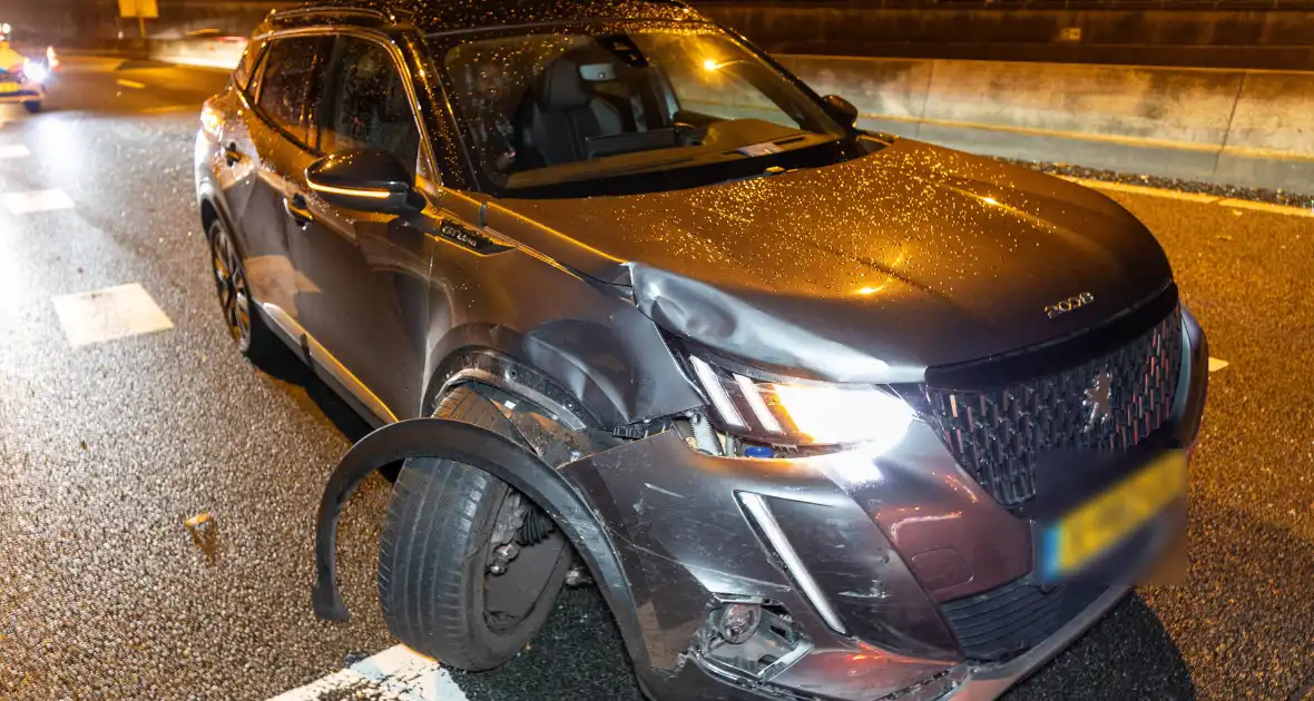 Ongeval met voertuig Rijkswaterstaat tijdens afsluiten - Foto 15