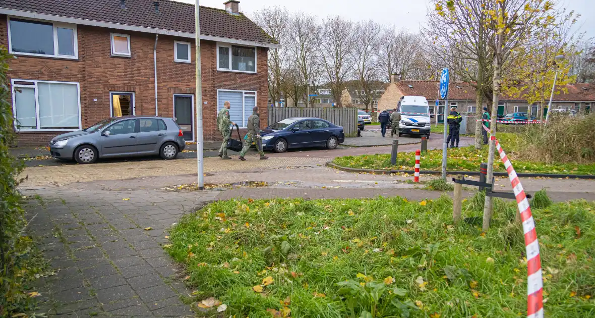 Explosief afgegaan bij woning Explosieven Opruimingsdienst Defensie aanwezig - Foto 9