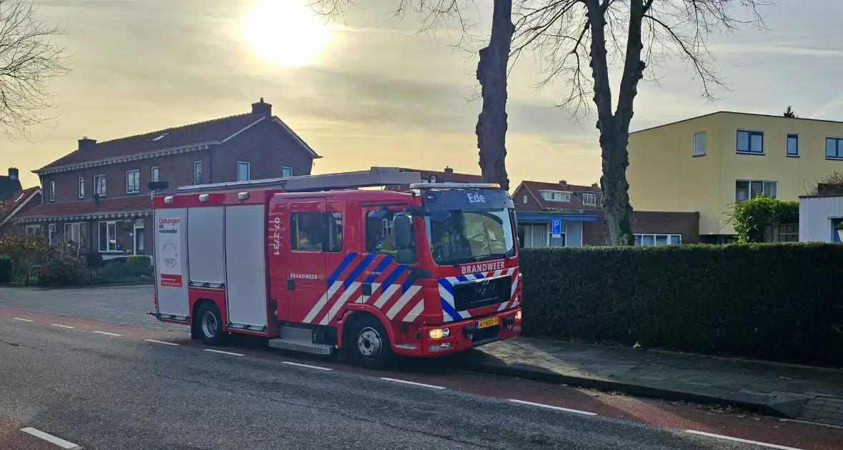 Keuken zwartgeblakerd na vlam in de pan - Foto 3