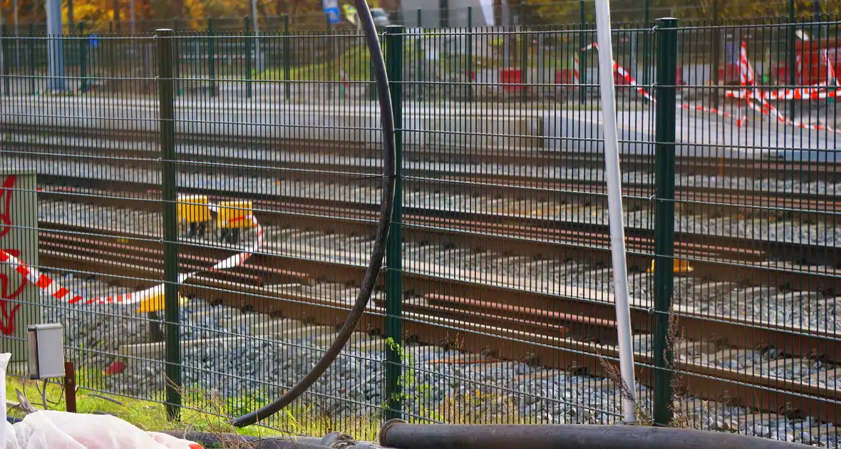 Treinverkeer deels stilgelegd vanwege spoor verzakking - Foto 6