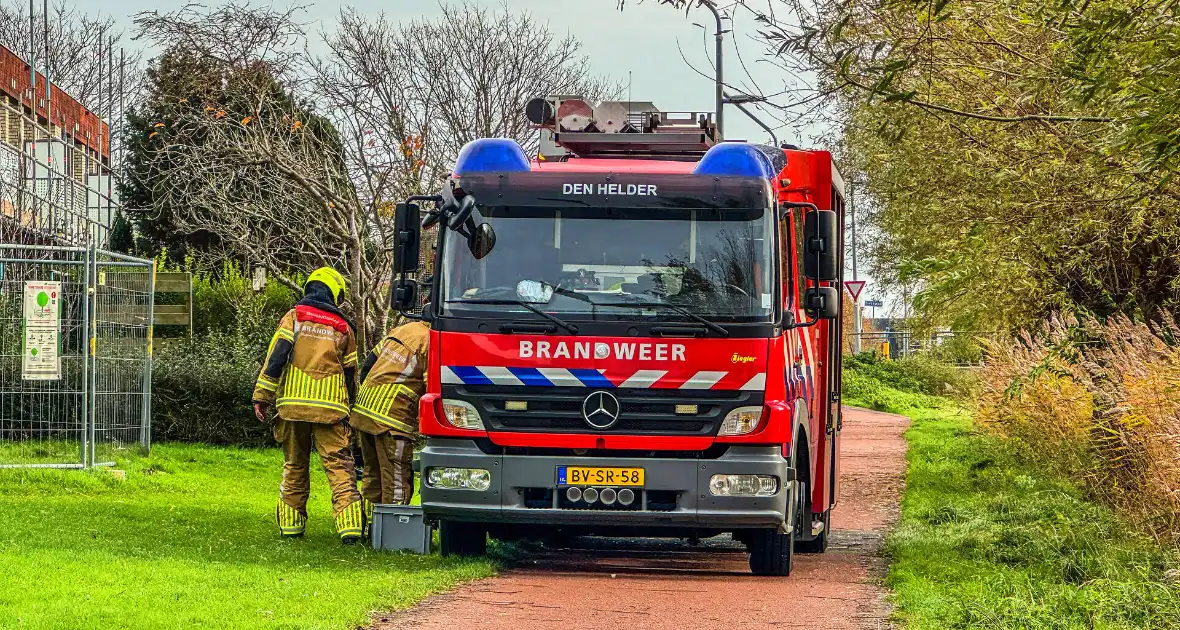 Steiger dreigt om te waaien - Foto 4