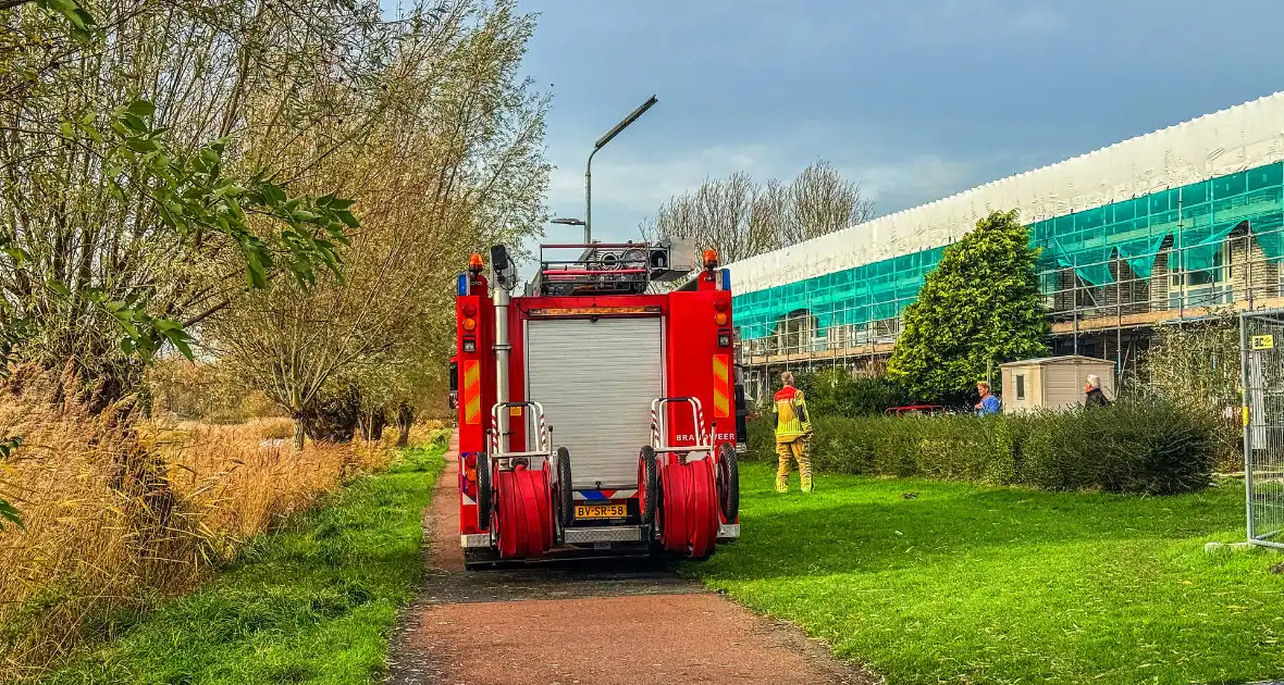 Steiger dreigt om te waaien - Foto 6