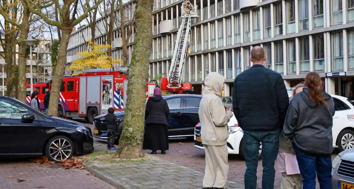 Brandweer ingezet voor brand in flatwoning - Foto 1