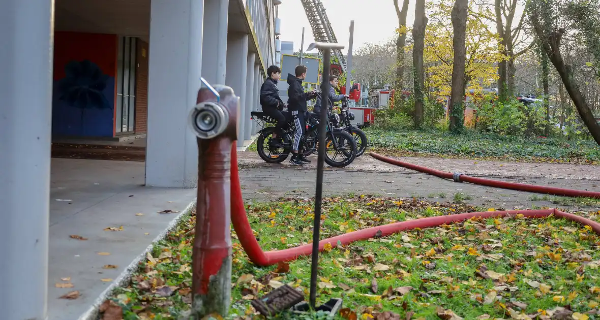 Brandweer ingezet voor brand in flatwoning - Foto 2