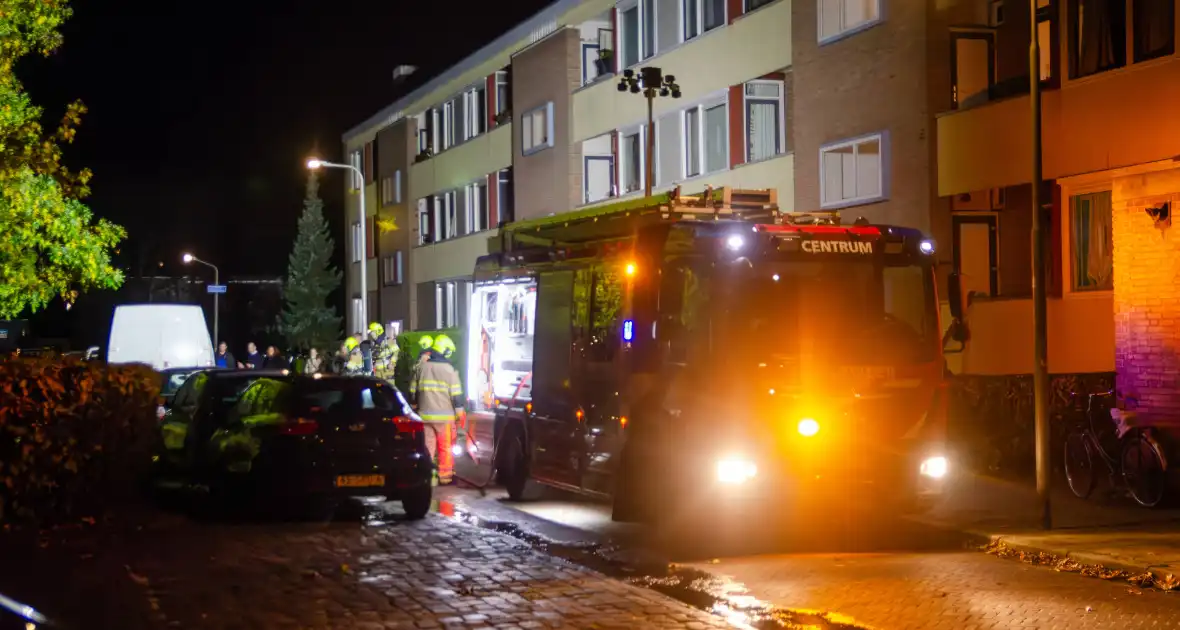 Brandweer blust brandende bestelbus - Foto 5