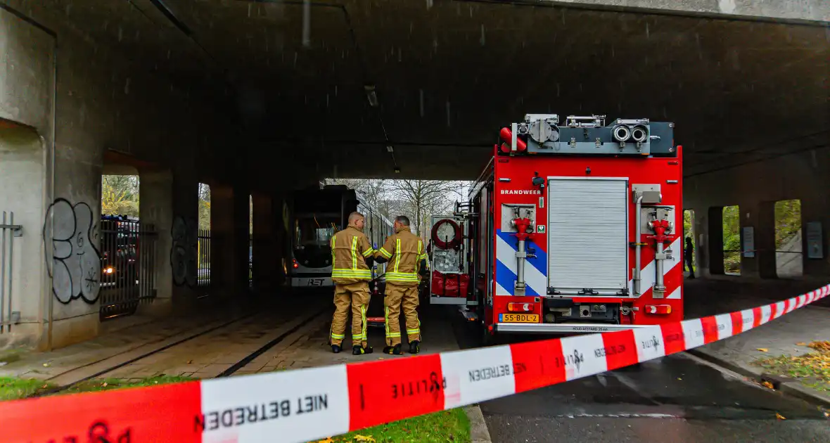 Persoon ernstig gewond bij botsing met tram - Foto 1