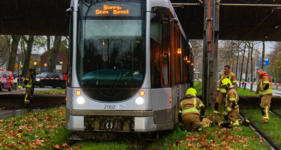 Persoon ernstig gewond bij botsing met tram - Foto 6