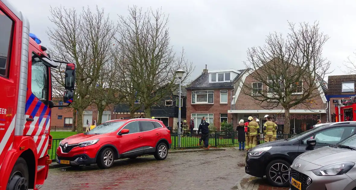 Gewonde en forse rookontwikkeling bij woningbrand - Foto 3