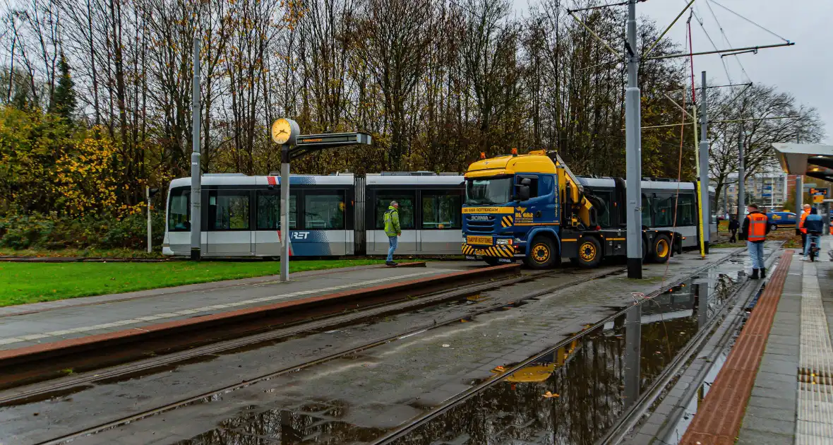 Flinke vertraging door ontsporing tram - Foto 1