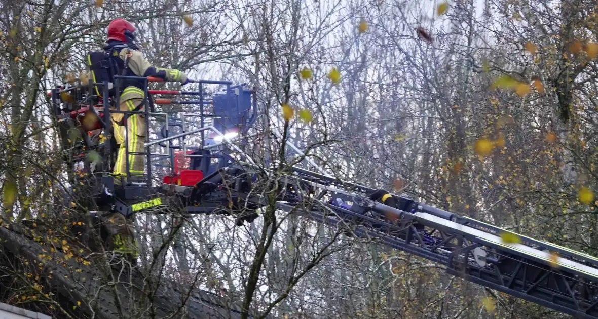 Fikse rookontwikkeling bij schoorsteenbrand - Foto 2