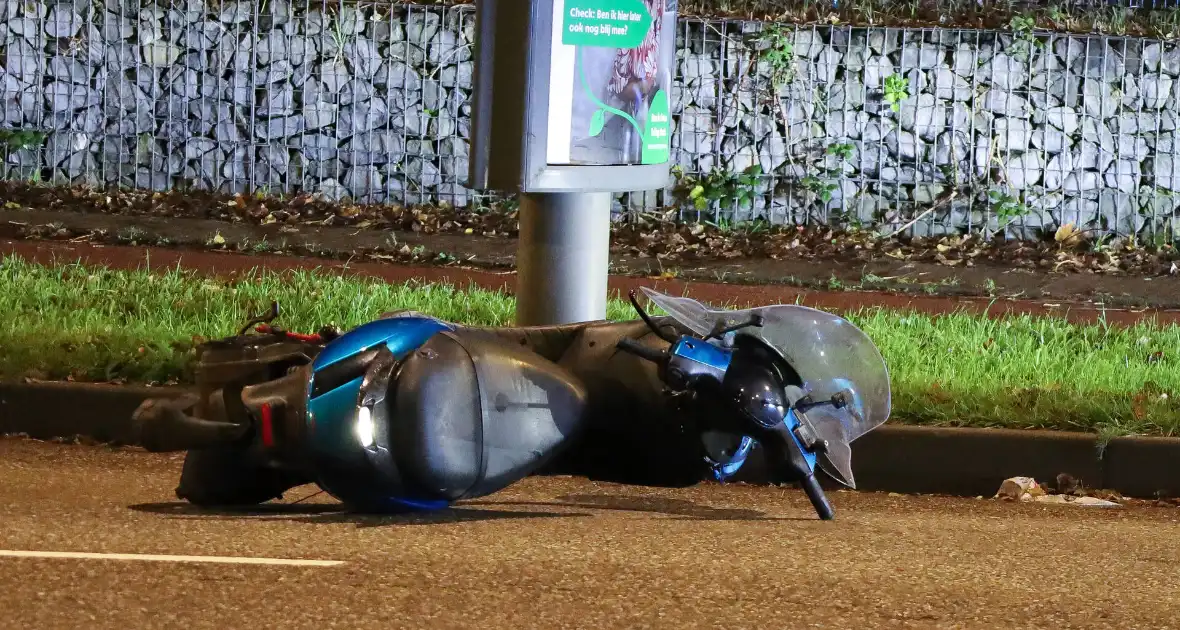 Scooterrijder ernstig gewond bij verkeersongeval - Foto 5