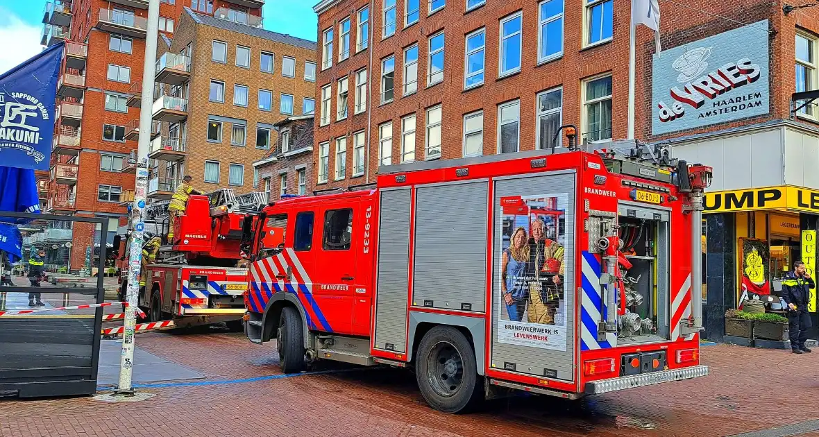 Veel rook bij brand in appartement - Foto 5