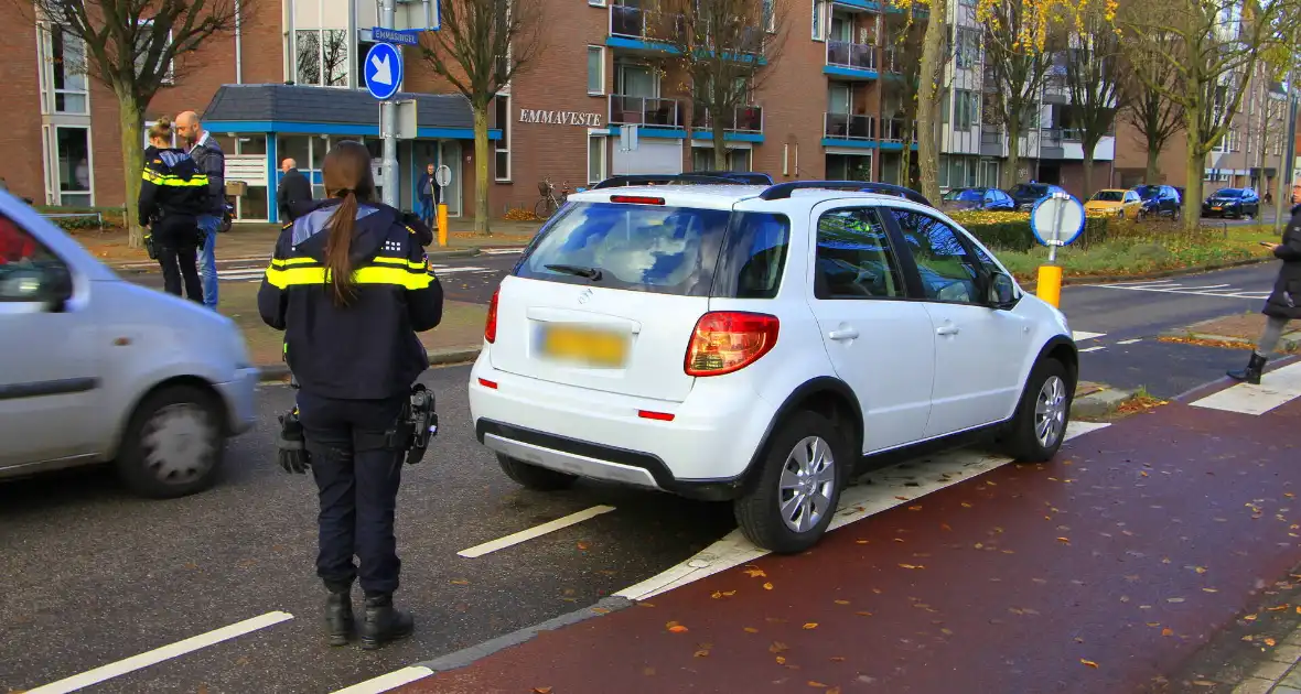 Fietser gewond bij aanrijding op kruispunt - Foto 8