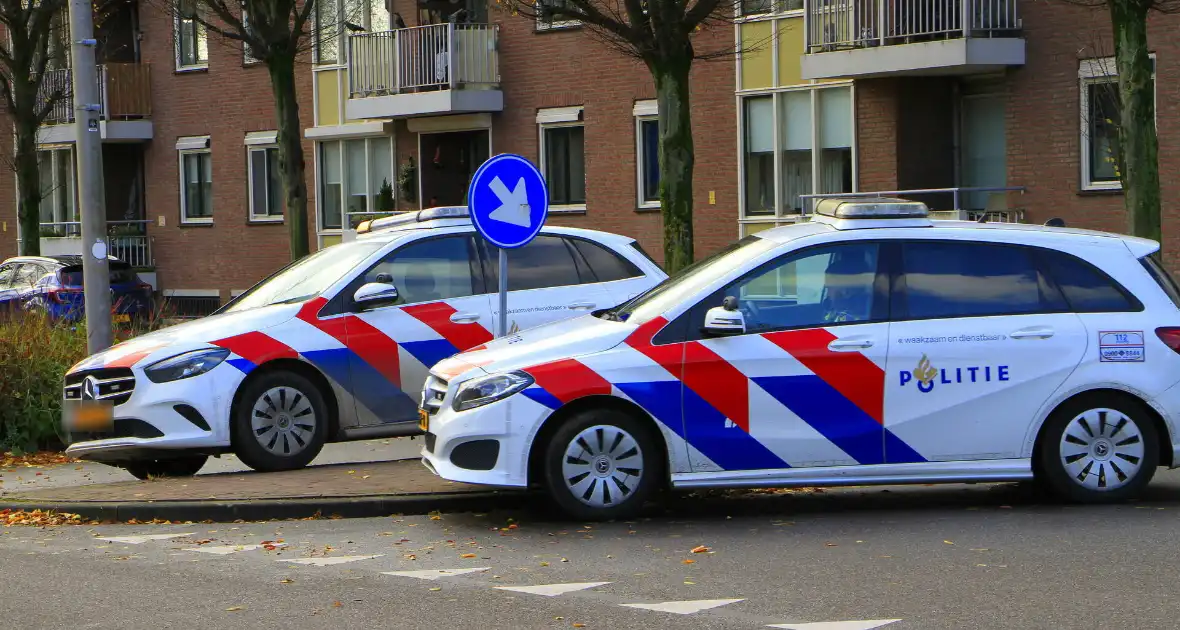 Fietser gewond bij aanrijding op kruispunt - Foto 9