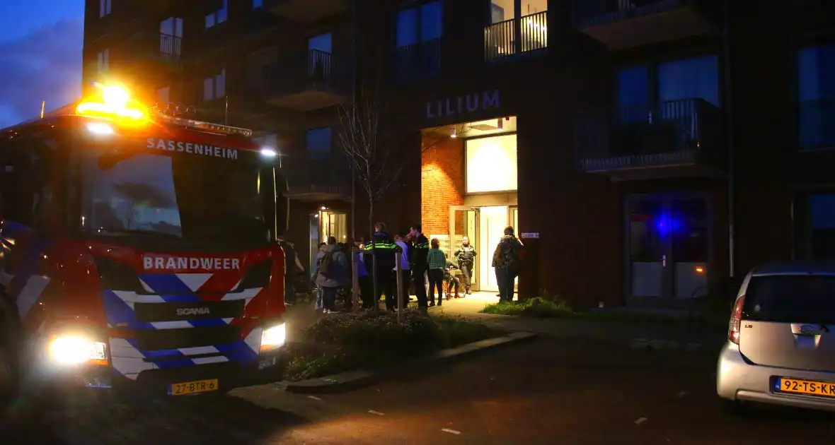 Brand in keuken door brandweer geblust - Foto 8