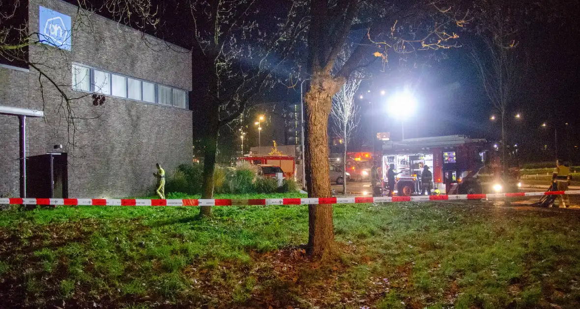 Supermarkt ontruimd en vol rook door brand - Foto 4