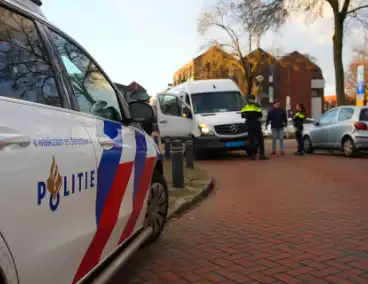 Boze weggebruiker dreigt en belaagt taxichauffeuse