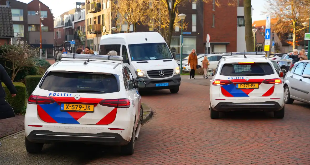 Boze weggebruiker dreigt en belaagt taxichauffeuse - Foto 2