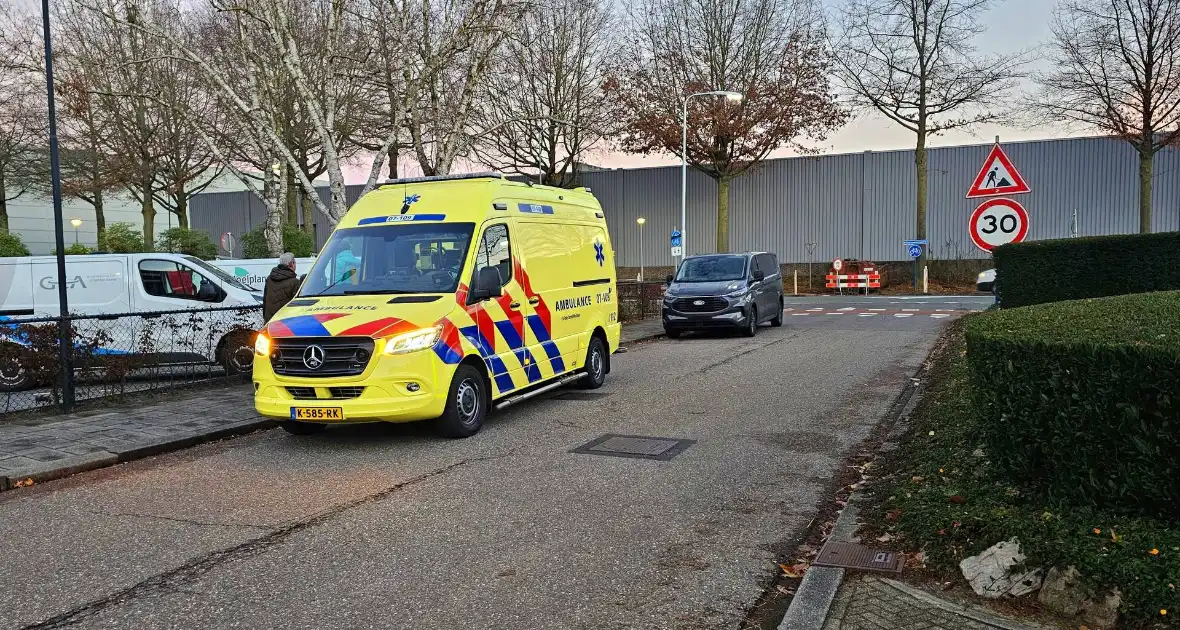 Fietser aangereden door bestuurder van bestelbus - Foto 1