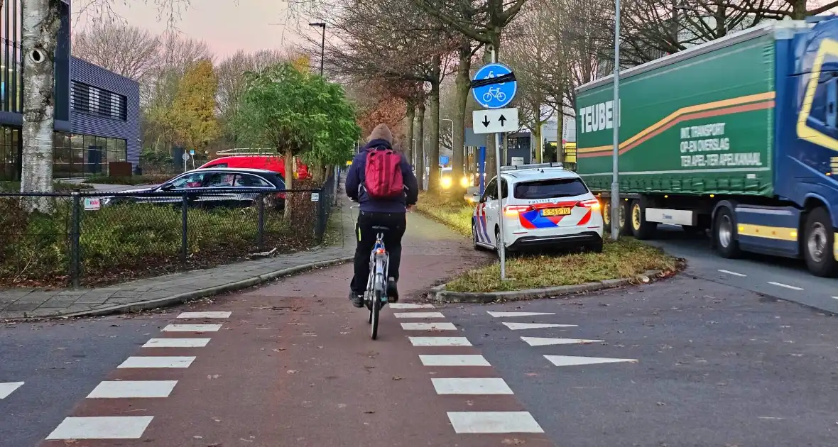 Fietser aangereden door bestuurder van bestelbus - Foto 2