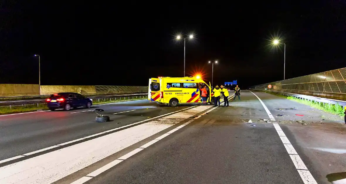 Peperdure bolide met prijskaart van 220 000 crasht - Foto 10