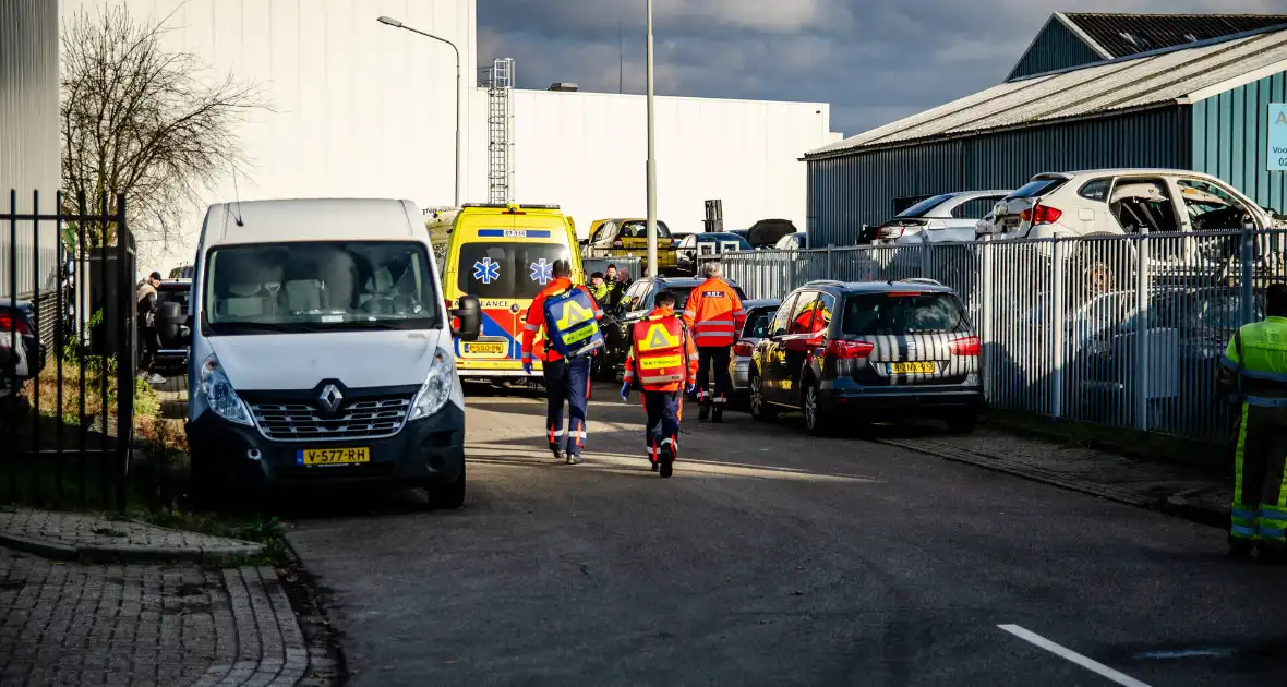 Traumateam ingezet voor incident bij autodemontage bedrijf