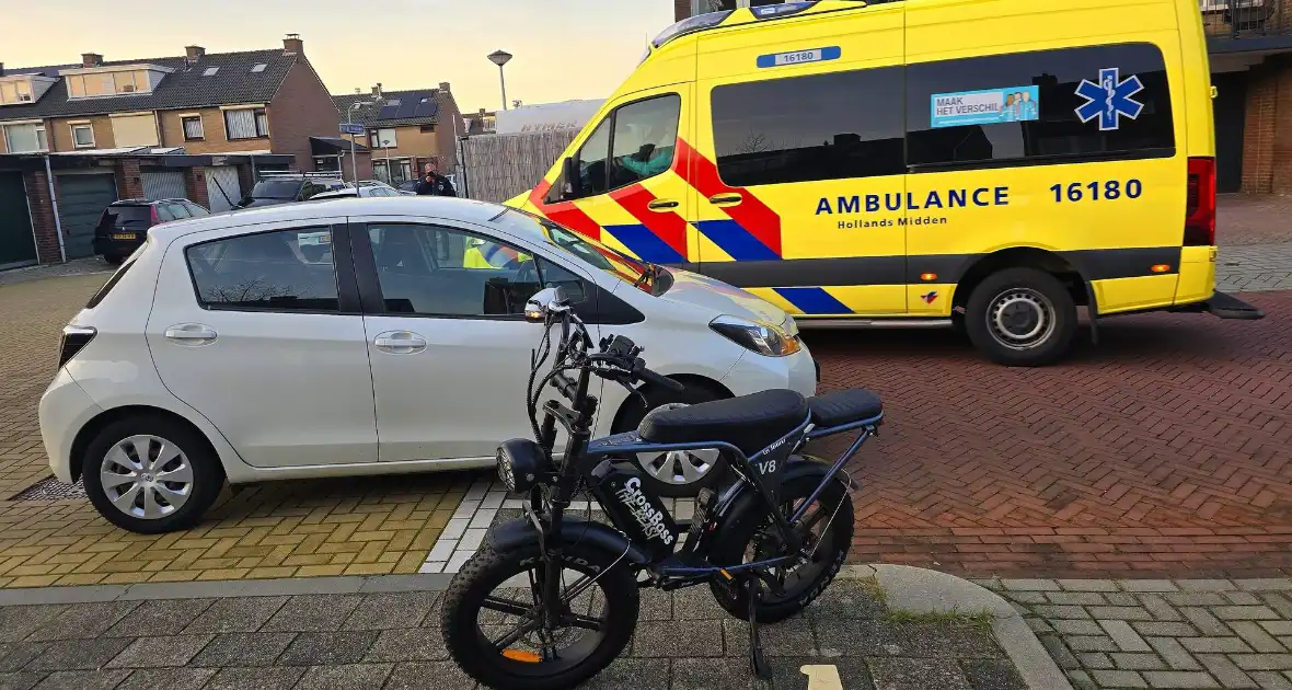 Persoon op fatbike botst met auto - Foto 2