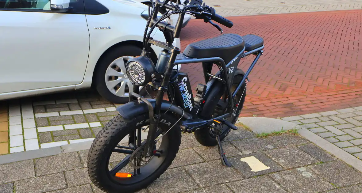 Persoon op fatbike botst met auto - Foto 7