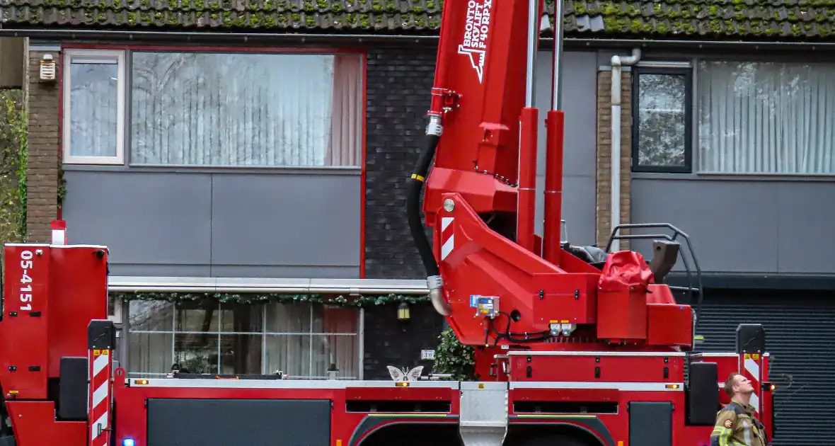 Brandweer assisteert bij kat in de boom - Foto 2