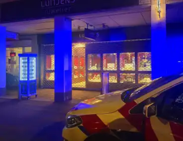 Politie doet onderzoek naar overval op juwelier